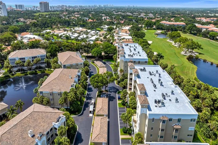 7671 Pebble Creek Cir 105, Naples, Florida 34108