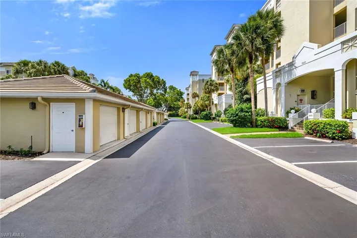 7671 Pebble Creek Cir 105, Naples, Florida 34108