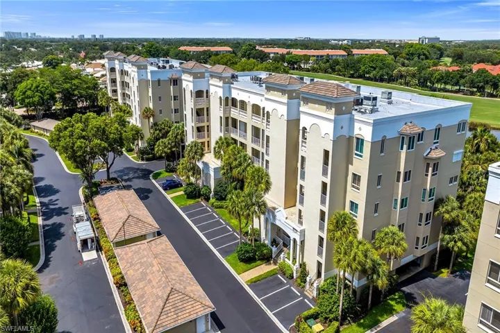 7671 Pebble Creek Cir 105, Naples, Florida 34108