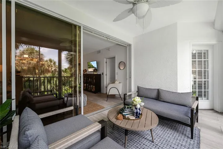 7671 Pebble Creek Cir 105, Naples, Florida 34108