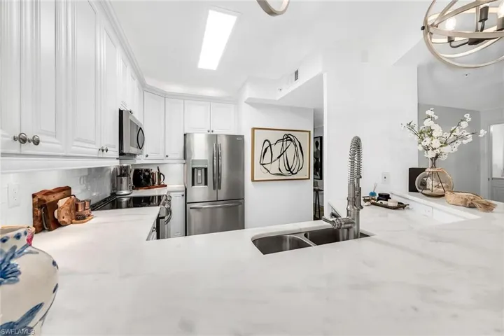 7671 Pebble Creek Cir 105, Naples, Florida 34108