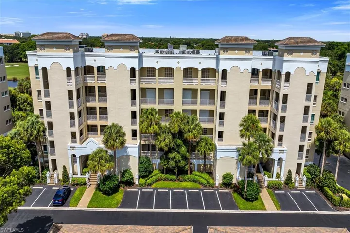 7671 Pebble Creek Cir 105, Naples, Florida 34108