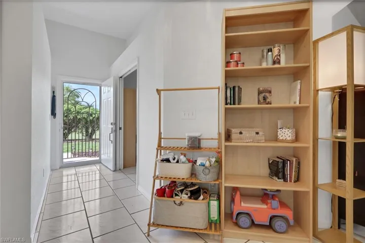1835 Crown Pointe Blvd, Naples, Florida 34112