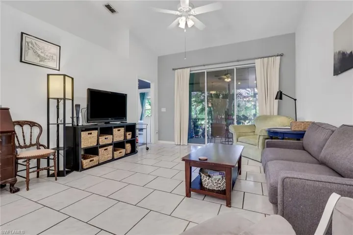 1835 Crown Pointe Blvd, Naples, Florida 34112