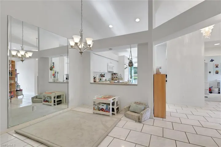 1835 Crown Pointe Blvd, Naples, Florida 34112