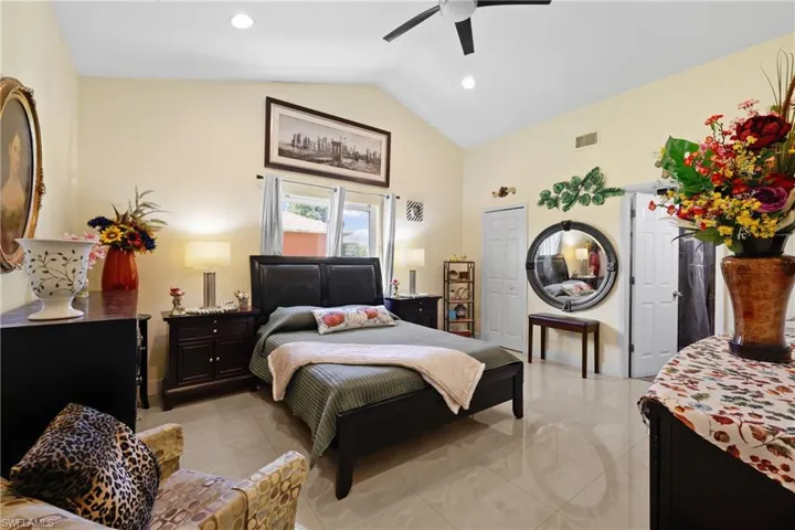 2014 NE 18th  PL, Cape Coral, FL 33909