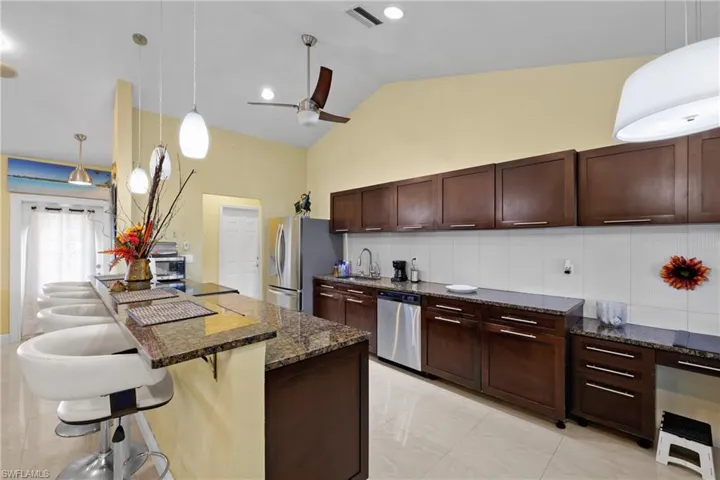 2014 NE 18th  PL, Cape Coral, FL 33909
