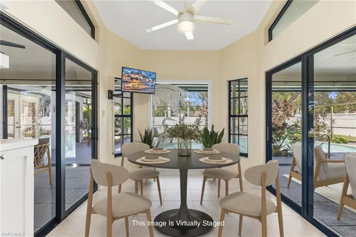 Breakfast Nook Staged