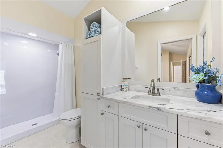 2nd Master Bathroom