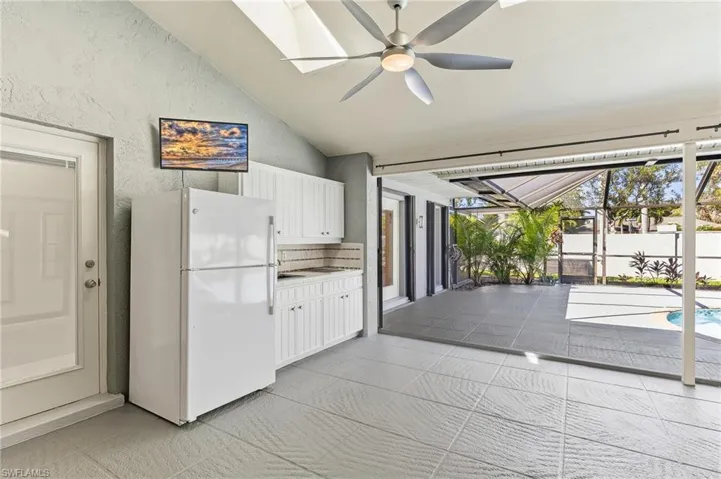 Outdoor Dining Area w/Grill and New Outdoor Refrigerator