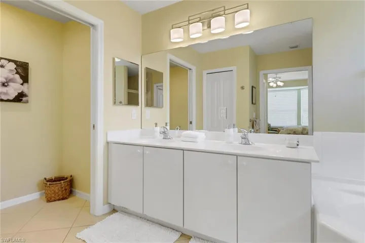 Dual sinks, separate water closet, linen closet