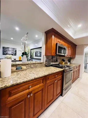 Left side kitchen