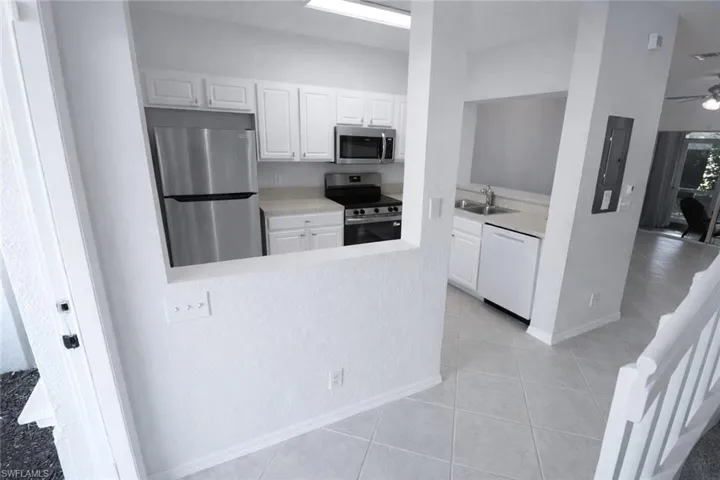 8287 Pacific Beach Dr, Fort Myers, Florida 33966
