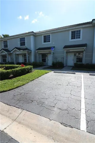 8287 Pacific Beach Dr, Fort Myers, Florida 33966
