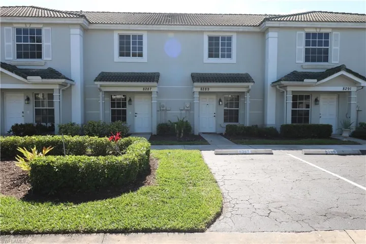8287 Pacific Beach Dr, Fort Myers, Florida 33966
