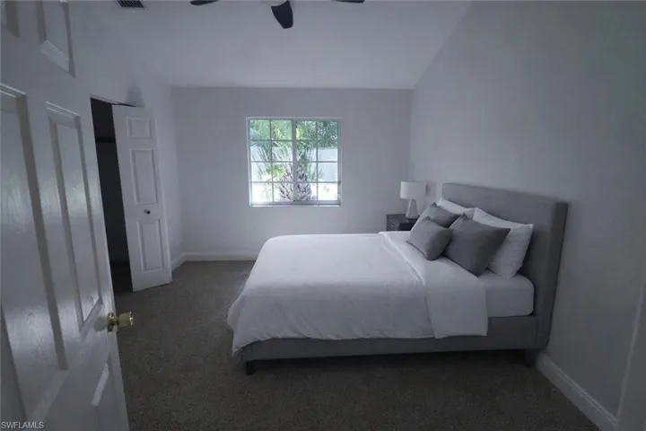 8287 Pacific Beach Dr, Fort Myers, Florida 33966