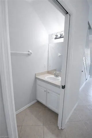 8287 Pacific Beach Dr, Fort Myers, Florida 33966