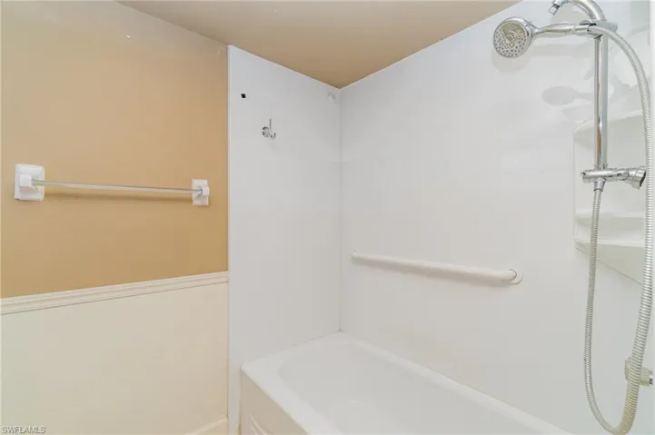 Bathroom - combo tub/shower