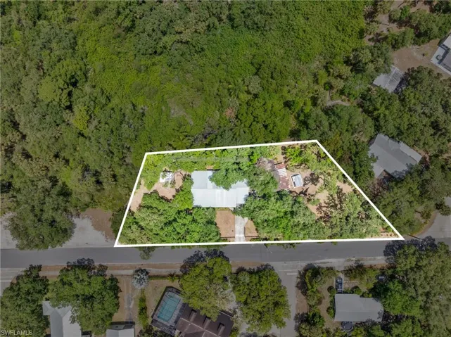 412  Fraser  AVE, Labelle, FL 33935