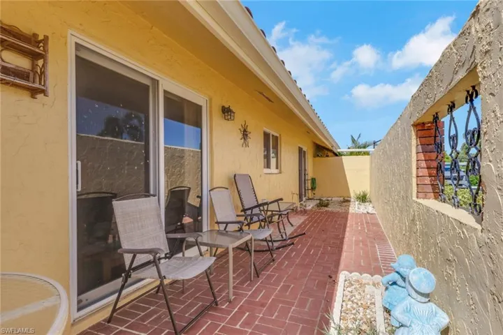116 Harrison Rd 3, Naples, Florida 34112