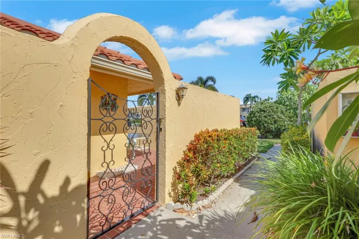 116 Harrison Rd 3, Naples, Florida 34112