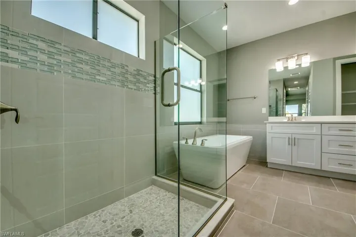 222 SW 24th AVE, CAPE CORAL FL 33991