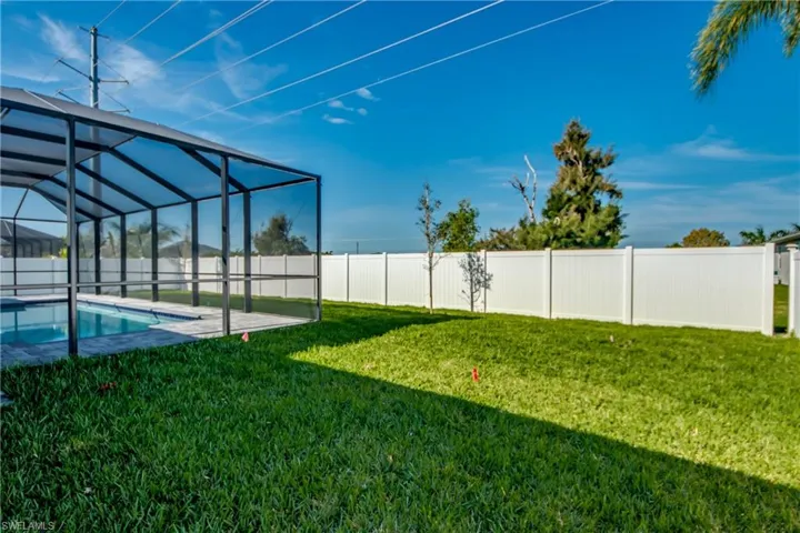 222 SW 24th AVE, CAPE CORAL FL 33991