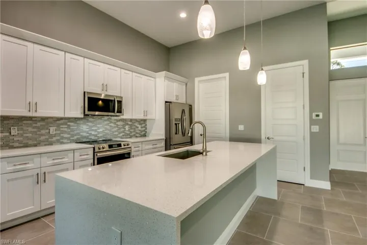 222 SW 24th AVE, CAPE CORAL FL 33991