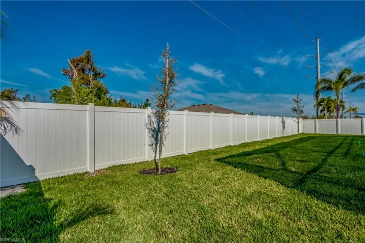 222 SW 24th AVE, CAPE CORAL FL 33991
