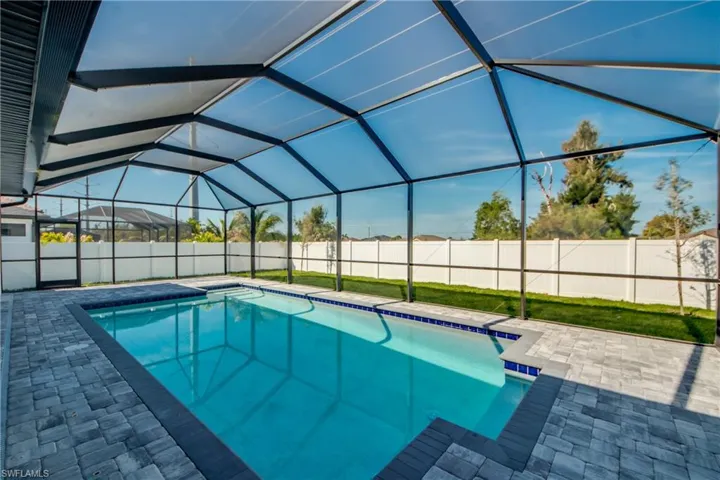 222 SW 24th AVE, CAPE CORAL FL 33991