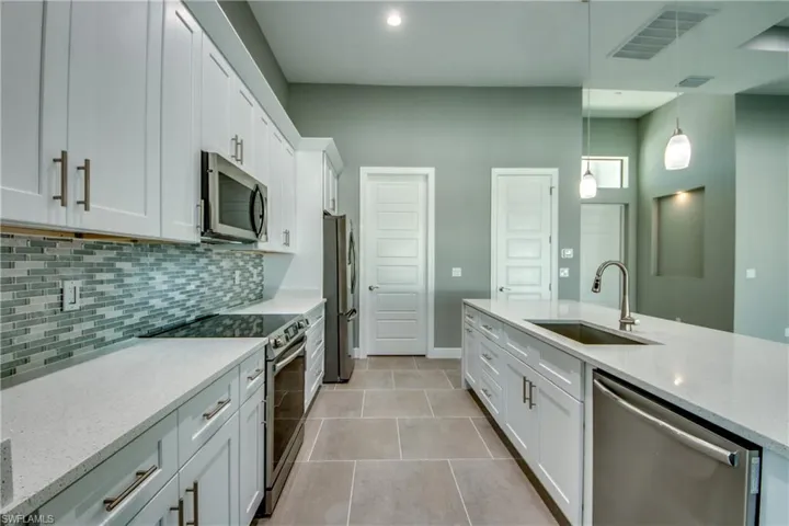 222 SW 24th AVE, CAPE CORAL FL 33991