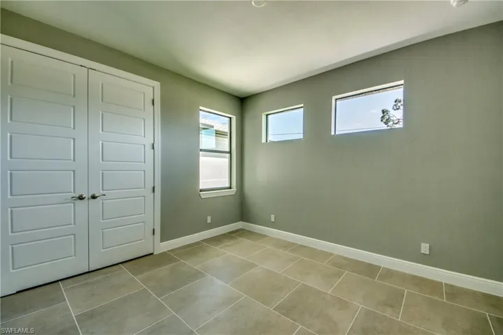 222 SW 24th AVE, CAPE CORAL FL 33991