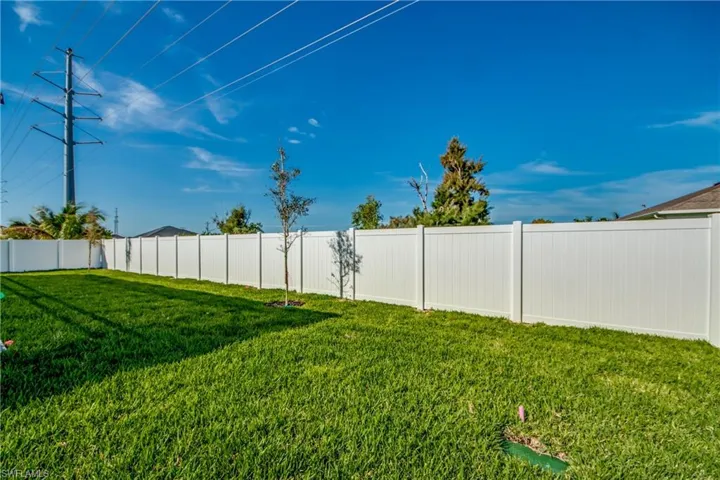 222 SW 24th AVE, CAPE CORAL FL 33991