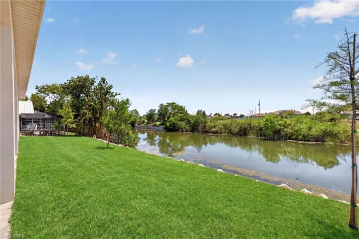 2032 Nw 2nd Ave, Cape Coral, Florida 33993