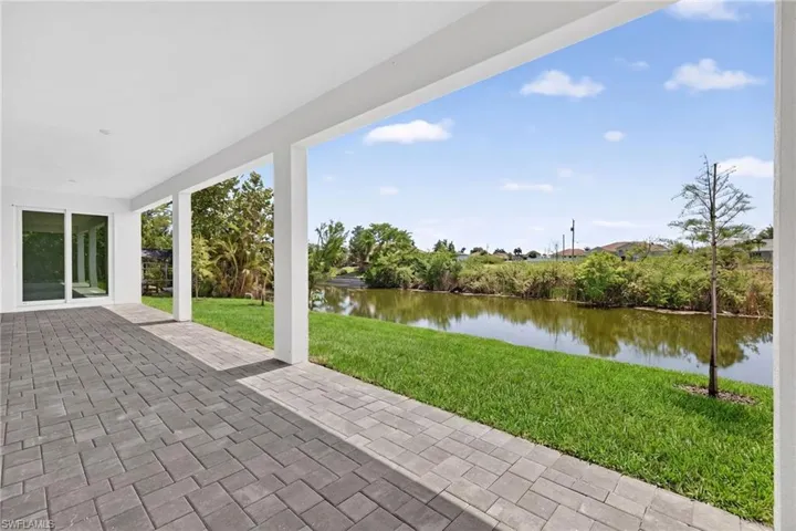 2032 Nw 2nd Ave, Cape Coral, Florida 33993