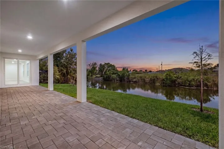 2032 Nw 2nd Ave, Cape Coral, Florida 33993