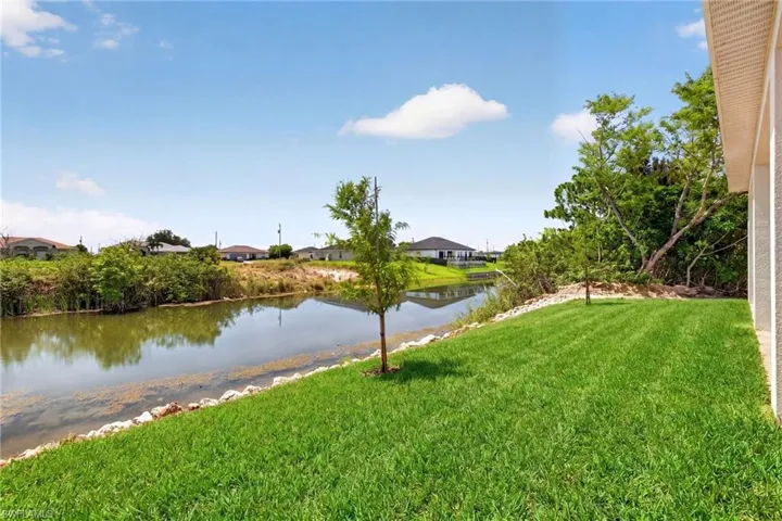 2032 Nw 2nd Ave, Cape Coral, Florida 33993