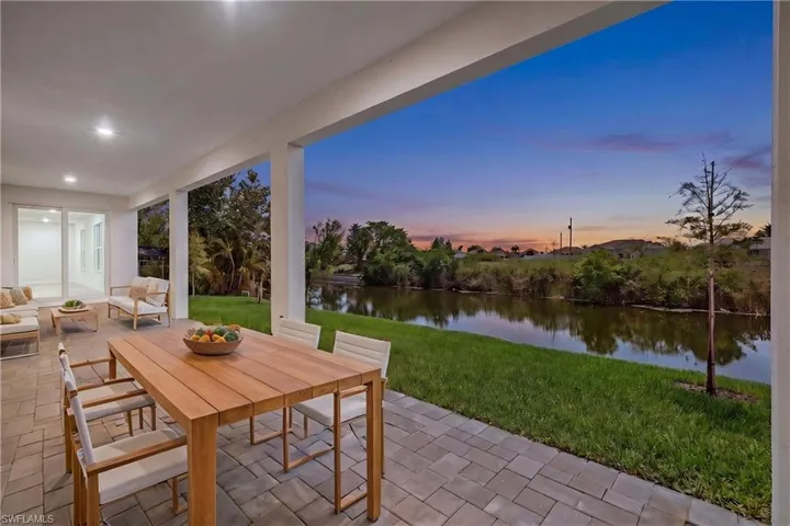 2032 Nw 2nd Ave, Cape Coral, Florida 33993