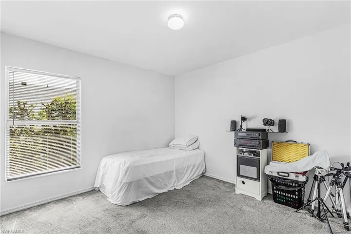 307 NE 25th  TER, Cape Coral, FL 33909