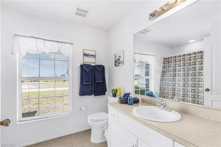 307 NE 25th  TER, Cape Coral, FL 33909