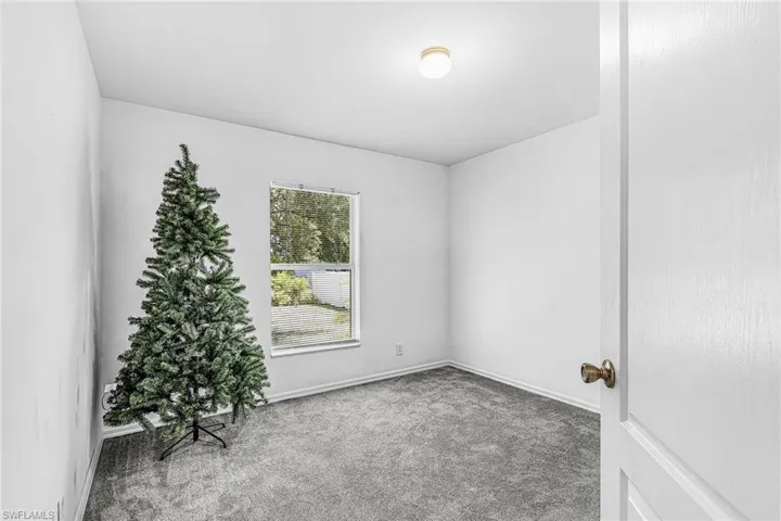 307 NE 25th  TER, Cape Coral, FL 33909
