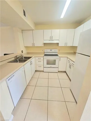 8284 Key Royal Cir 1312, Naples, Florida 34119