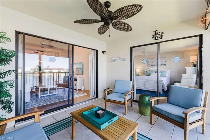 Comfortable, screened in lanai space