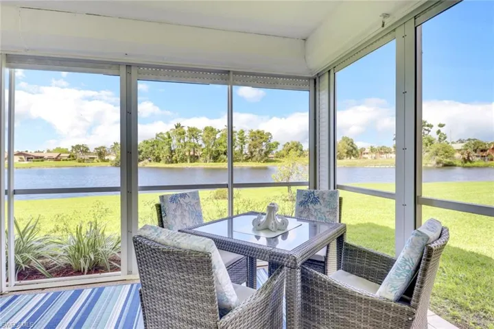 4650  Chippendale  DR, Naples, FL 34112