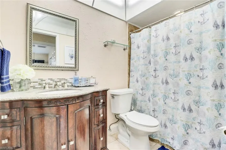 4650  Chippendale  DR, Naples, FL 34112