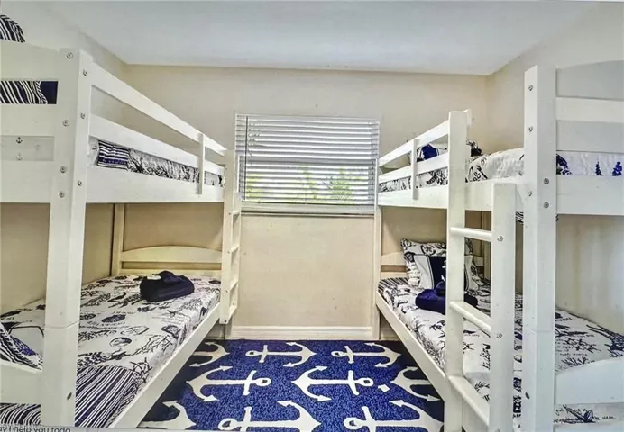 4650  Chippendale  DR, Naples, FL 34112