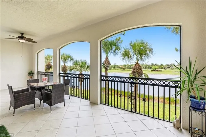 3695 Montreux Ln 202, Naples, Florida 34114