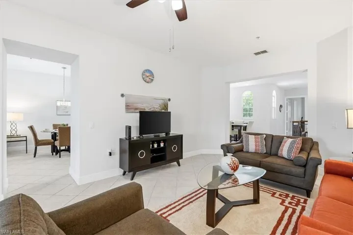 3695 Montreux Ln 202, Naples, Florida 34114