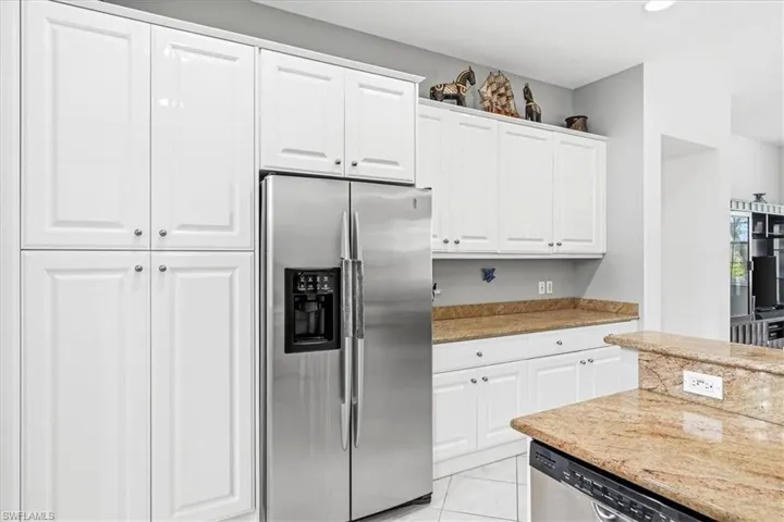 3695 Montreux Ln 202, Naples, Florida 34114