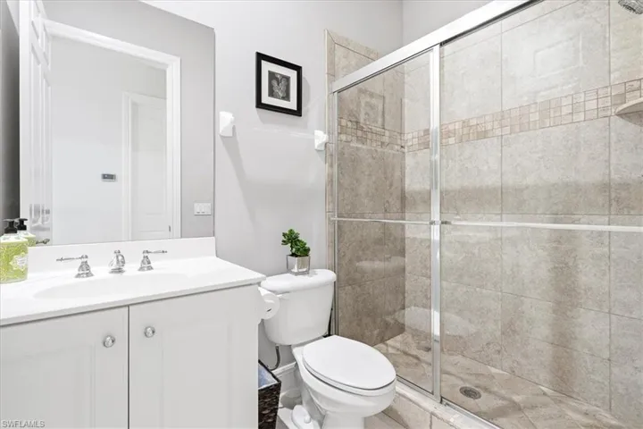 3695 Montreux Ln 202, Naples, Florida 34114